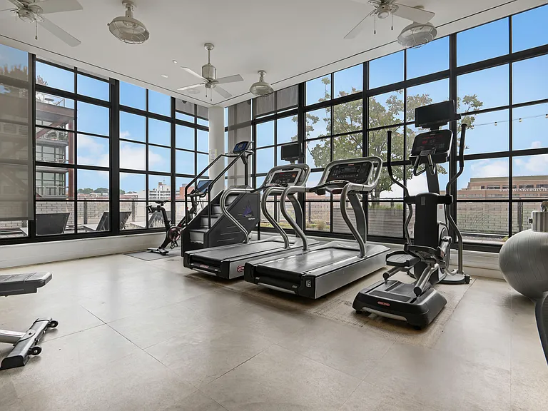 2030 8th St NW #Penthouse 4 — Photo 19