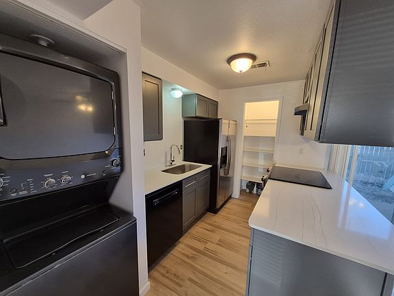 3rd image of 3684 Quail St