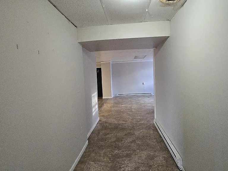 300-302 William St #1 — Photo 13