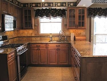 4th image of 9966 Gatewood Dr