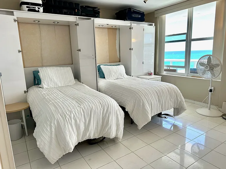 5001 Collins Ave #10G — Photo 7