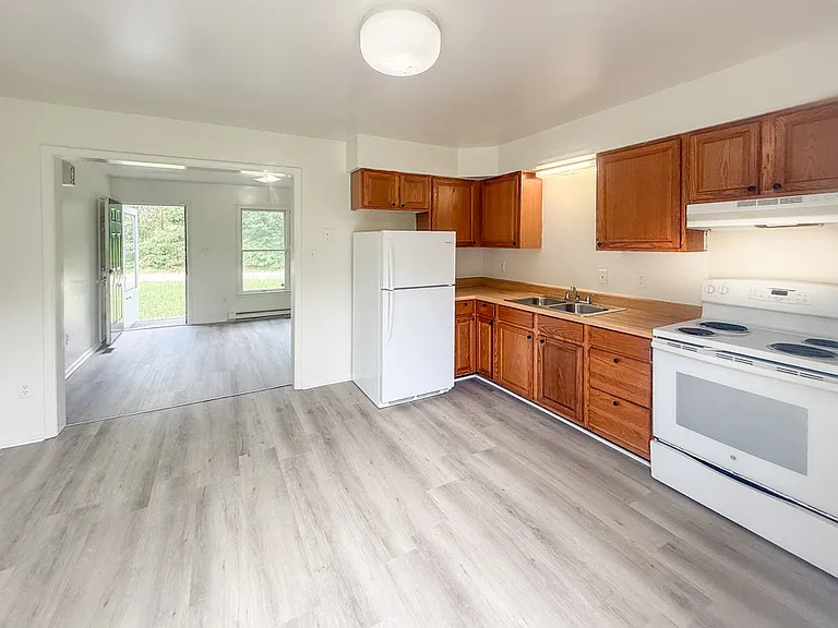 496 Lancaster Creek Dr — Photo 8