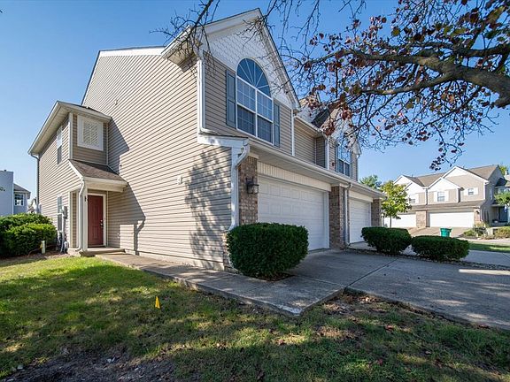 3rd image of 9349 Eden Woods Ct