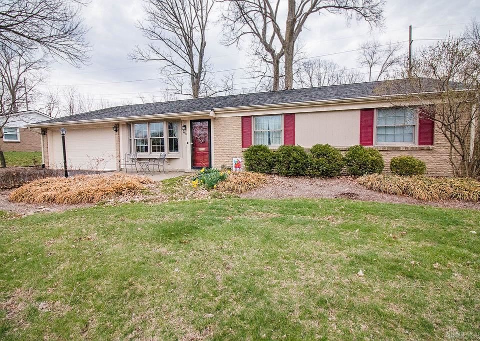 1st image of 290 Clareridge Ln
