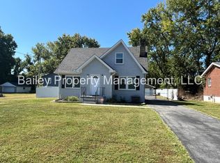 5710 Barrett Ln, Louisville, KY 40272