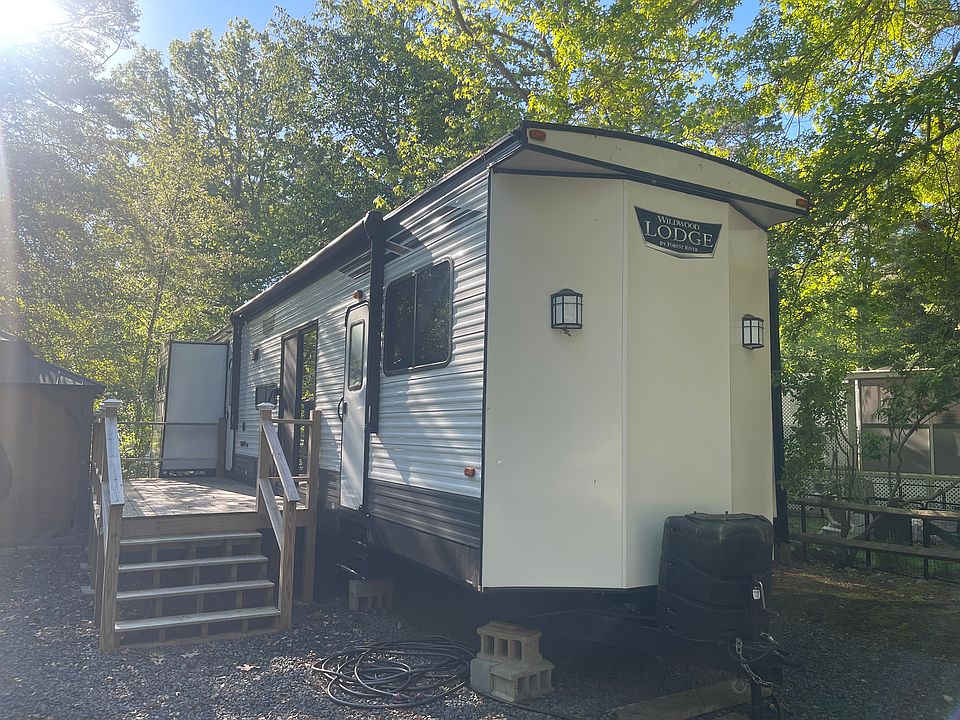 1st image of 185 Cotuit Rd #Do15
