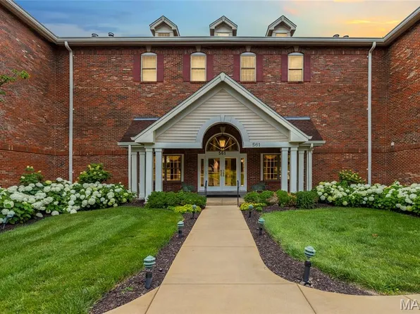 561 Sarah Ln APT 303, Saint Louis, MO 63141
