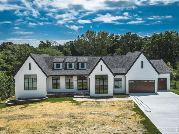 604 Winchester Dr, Rolla, MO 65401
