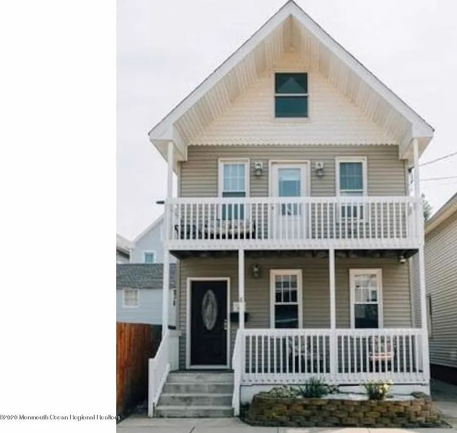 3 bed, 1232 sqft, $3,000 — Photo 1