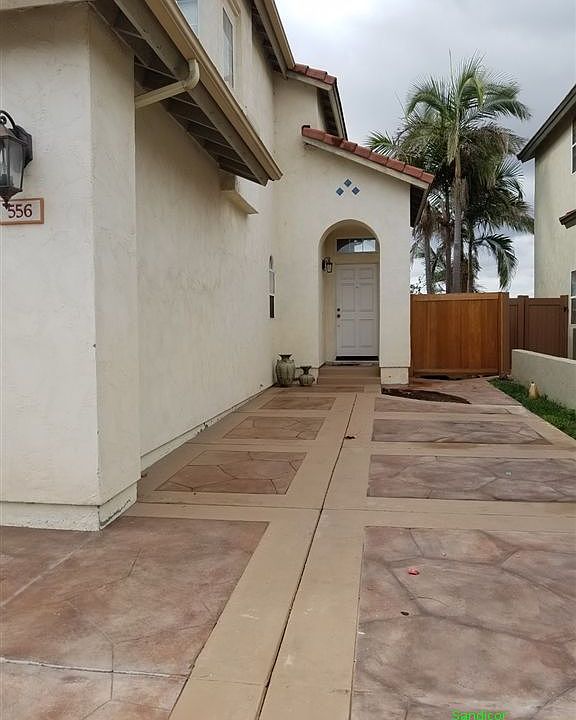 1st image of 556 Vista Miranda