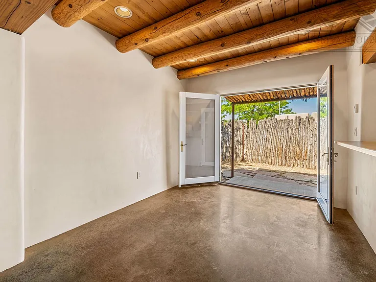 530B Lolita St — Photo 11