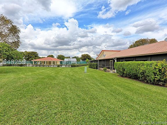 3rd image of 356 Lakeside Ct #213
