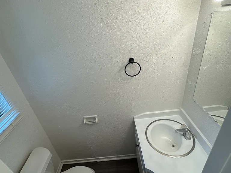 820 Butler St — Photo 8