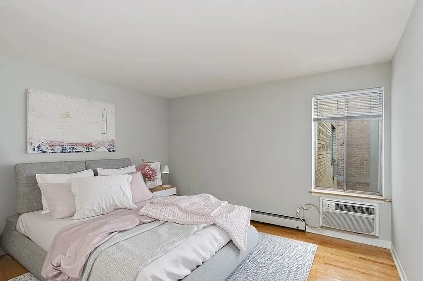 510 West Briar Place — Photo 4