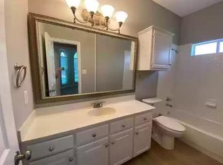 203 Maple Point Dr, Saint Charles, MO