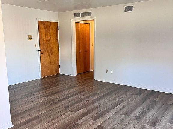 3rd image of 2818 Erie Ave #11545954