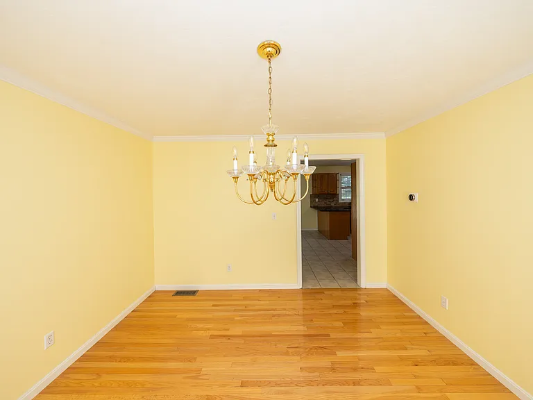 469 Walnut St — Photo 23