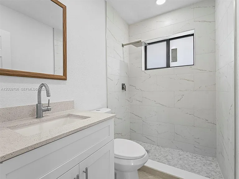 1366 W 29th St #1 — Photo 5