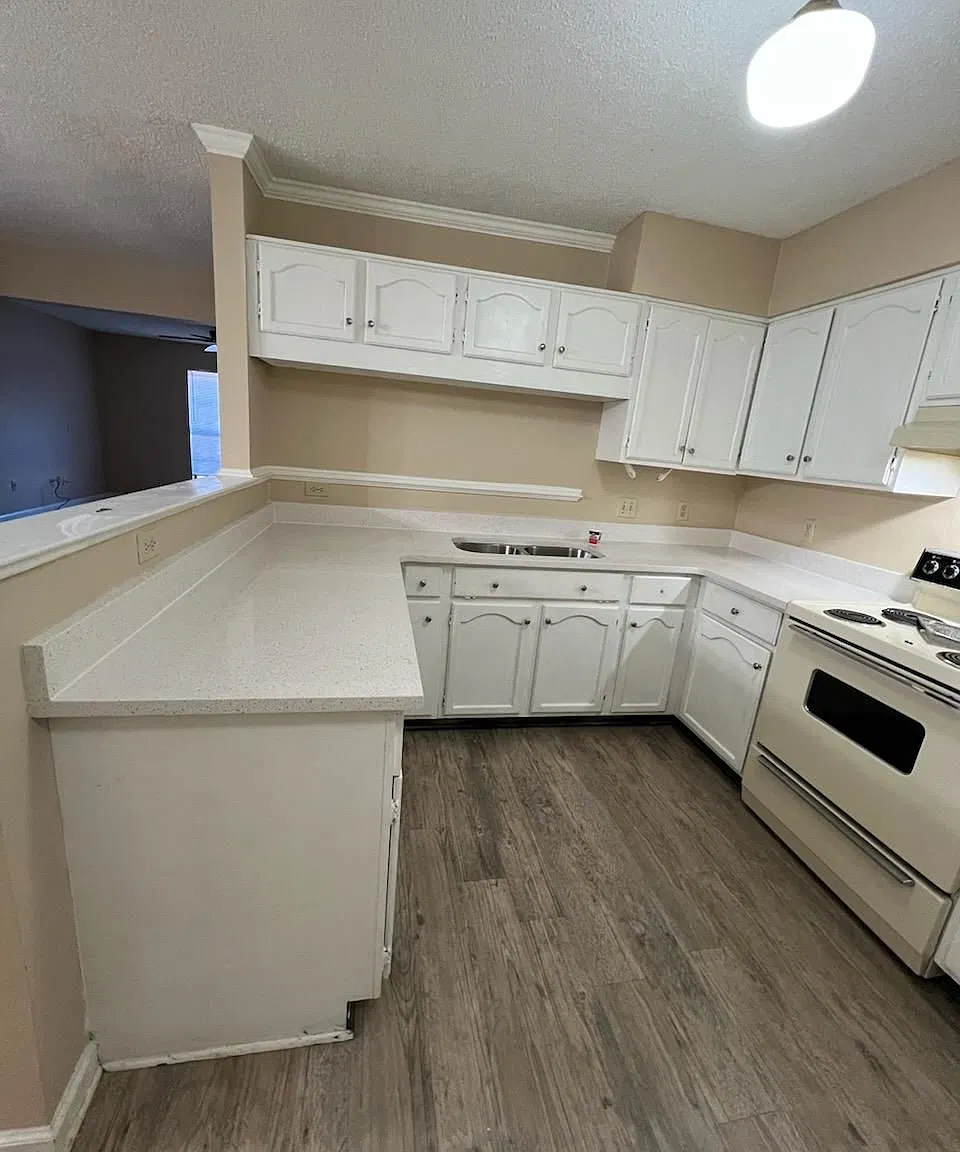 3 bed, 1935 sqft, $1,900 — Photo 2