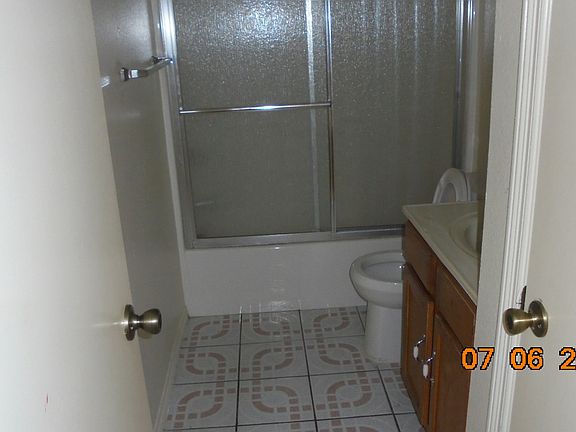 5th image of 2131 El Arroyo St