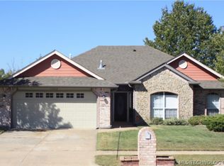 11942 N 107th East Pl, Collinsville, OK 74021