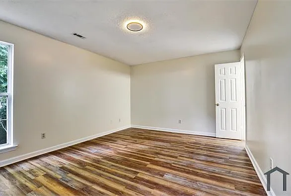 6211 Ward Rd — Photo 15