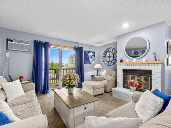 924 28th Ave SW Unit 303A, Minot, ND 58701