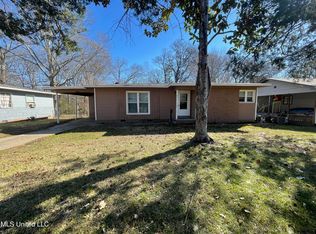 3036 Oak Forest Dr, Jackson, MS 39212