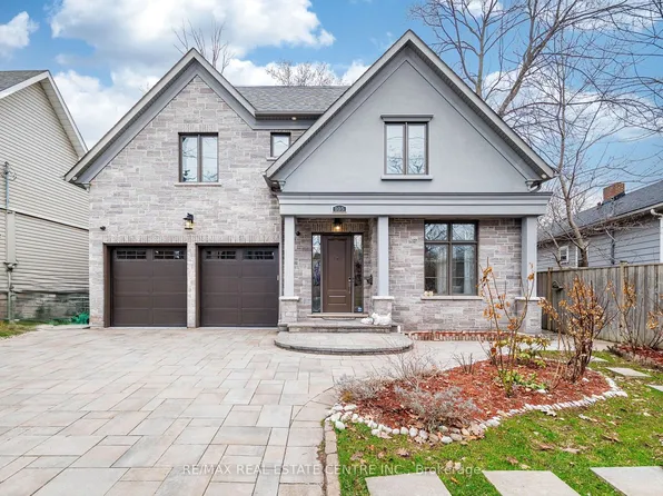 105 Eaglewood Blvd, Mississauga, ON L5G 1V8