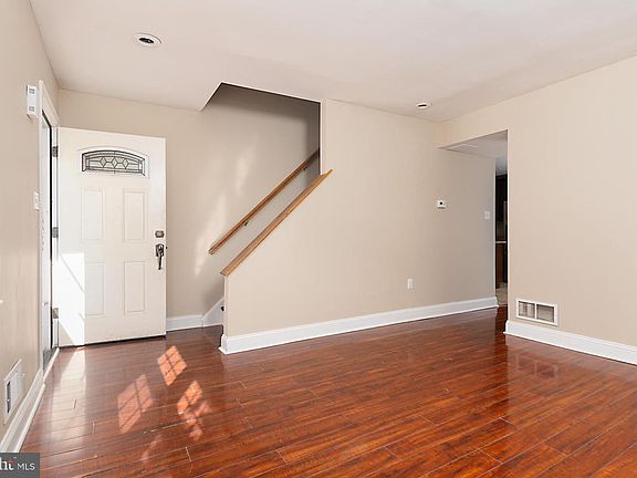 3rd image of 30 Lanford Rd