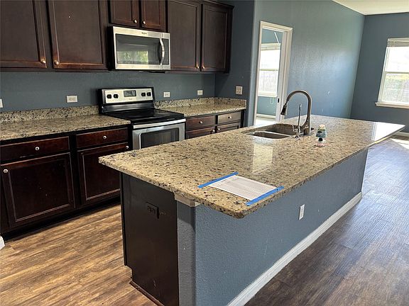 2nd image of 14008 Sherri Berry Way