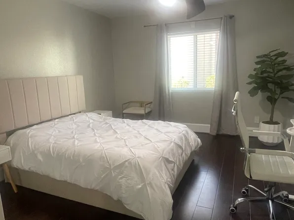 3825 E Camelback Rd, Phoenix, AZ