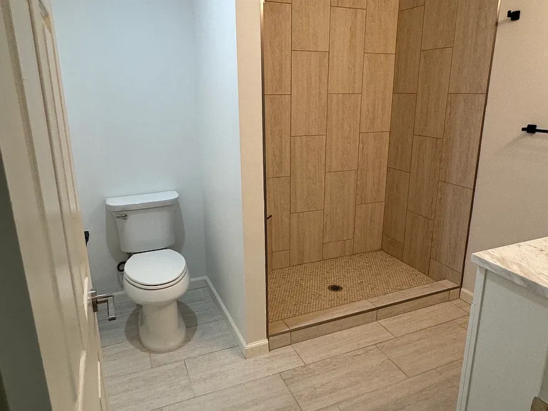 2062 E Orange St — Photo 11