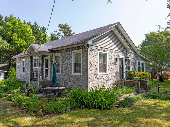 621 Market St, Dayton, TN 37321