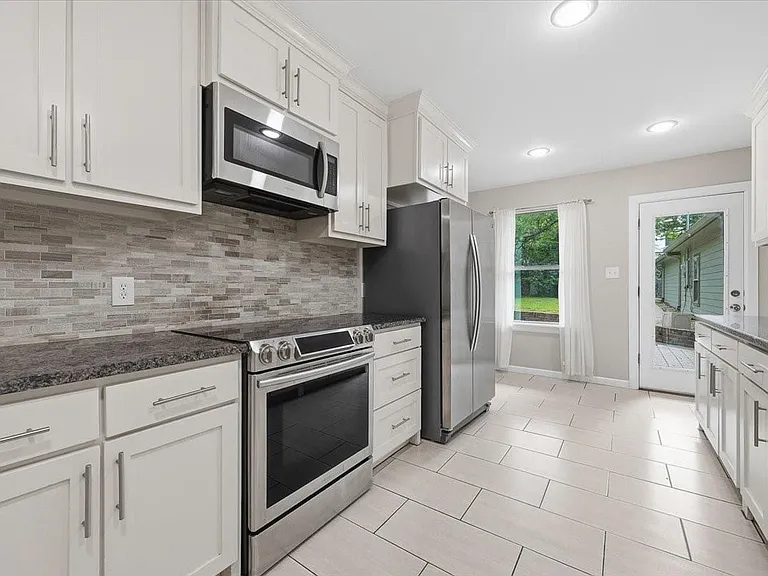 401 N Bailey Ave — Photo 16