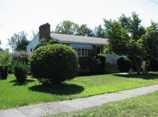 126 Kingston Rd, Waltham, MA 02451