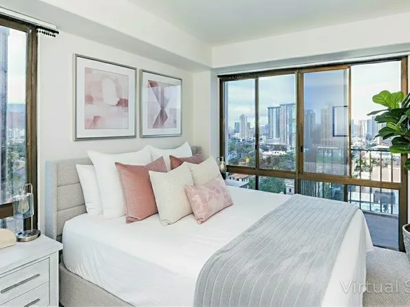 225 Queen St APT 21H, Honolulu, HI 96813