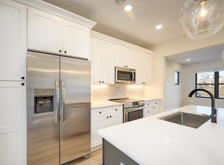 506 37th Ave NE #B, Minneapolis, MN 55421