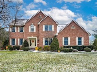 2455 Shadow Ridge Ln, Akron, OH 44333