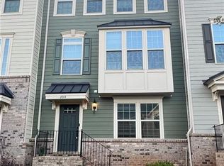 2014 Sage Park Dr, Charlotte, NC 28217