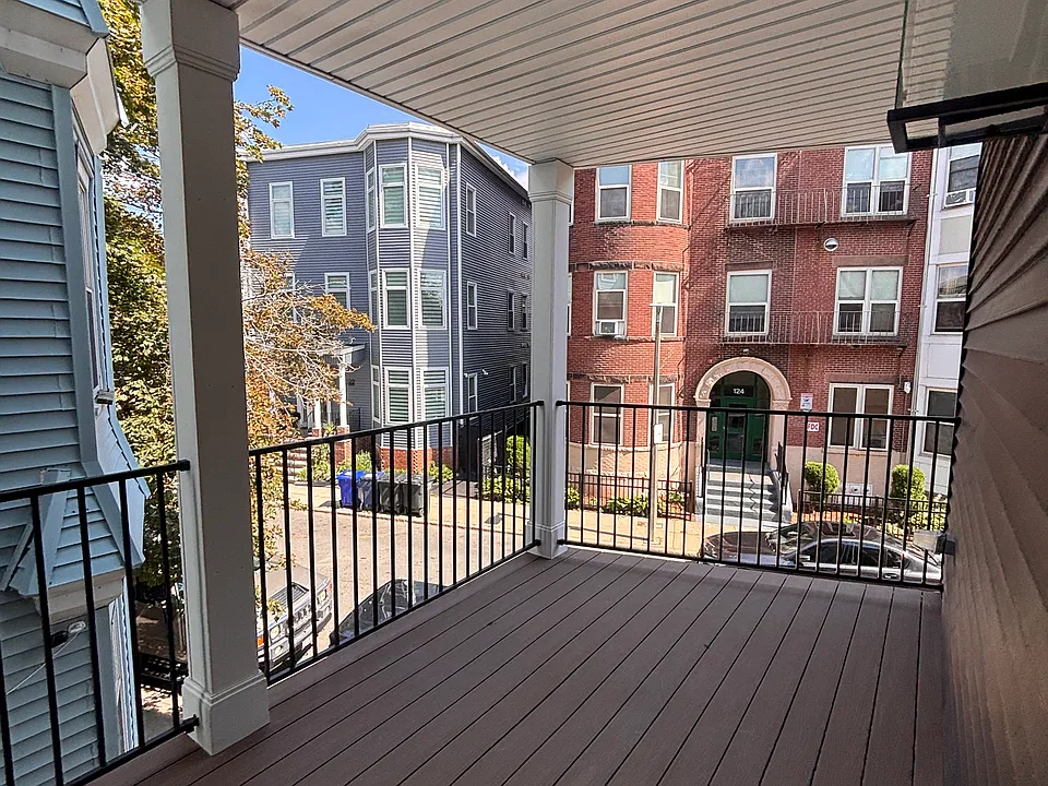 111 Dale St #2