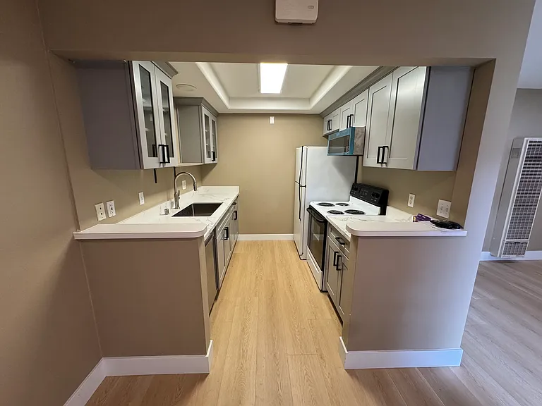 2985 Walgrove Way #2 — Photo 7