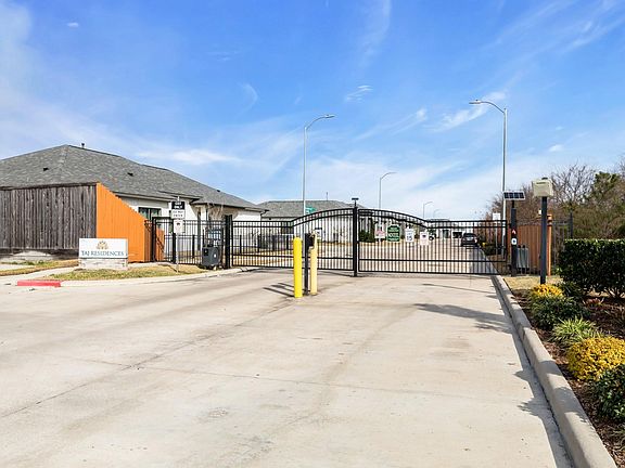 4th image of 18518 Bridgeway Ln