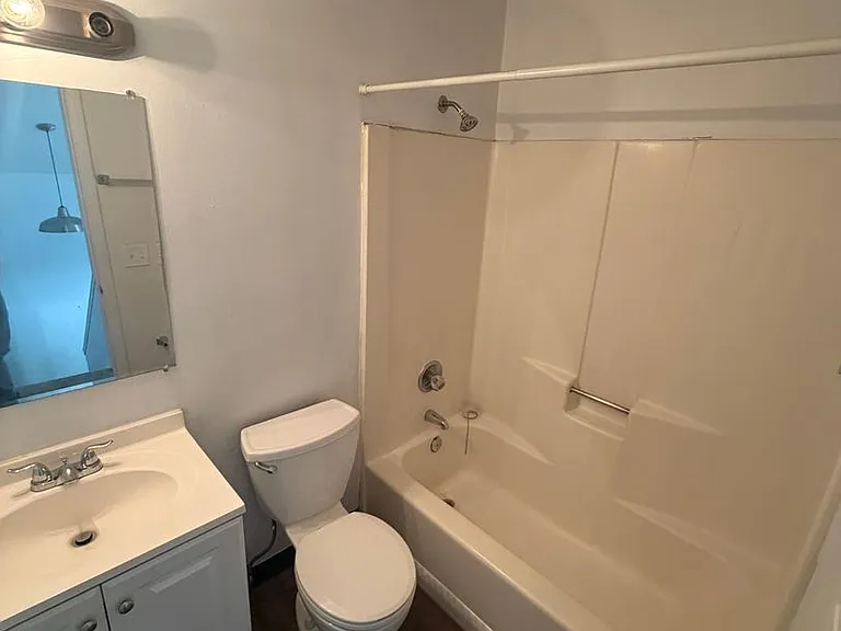 526 Tallmadge Rd — Photo 3