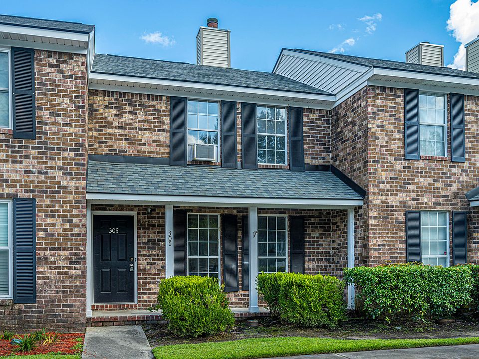 1st image of 305 Sandlewood Dr