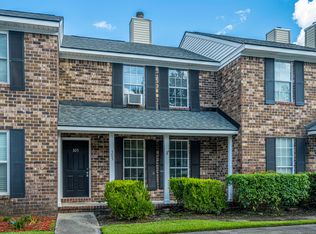 305 Sandlewood Dr, Summerville, SC 29483
