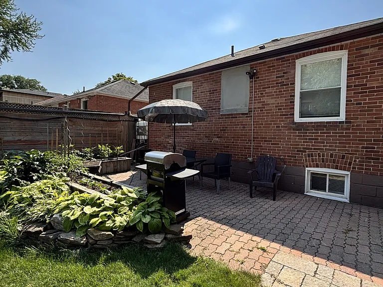 73 Cynthia Rd — Photo 10