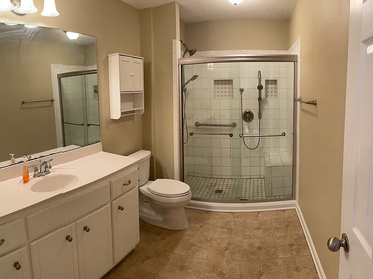 117 Camberly Ct — Photo 6