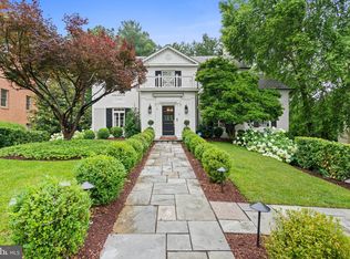 8 Farmington Ct, Chevy Chase, MD 20815