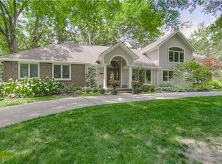 10328 Wenonga Ln, Leawood, KS 66206